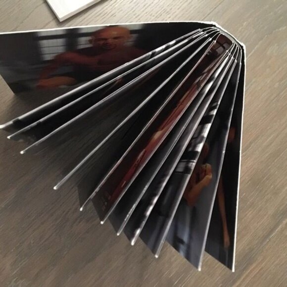 BeachBody Insanity Fitness Program Workout 10 Disk DVD & Elite Nutrition Guide - Picture 2 of 4